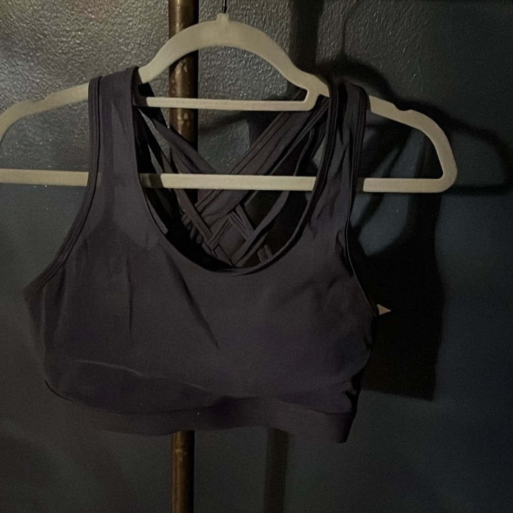 BNWT black Fabletics high impact sports bra, size large